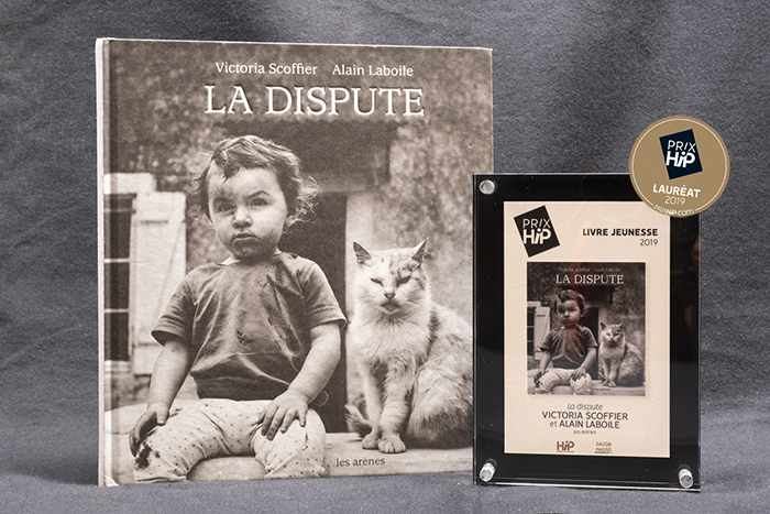 Lauréat du Prix HiP 2019 catégorie "Livre Jeunesse" : La dispute, de Victoria Scoffier et Alain Laboile (Les Arènes) Lauréat du Prix HiP 2019 catégorie "Livre Jeunesse" : La dispute, de Victoria Scoffier et Alain Laboile (Les Arènes)