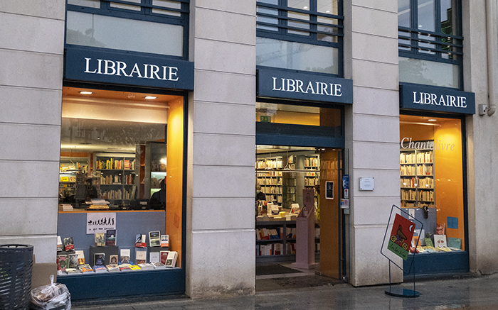 La librairie Chantelivre d'Issy-les-Moulineaux La librairie Chantelivre d'Issy-les-Moulineaux