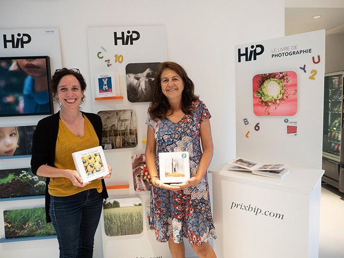 L'éditrice Garance Giraud chez La Martinière Jeunesse et l'autrice Nathalie Seroux