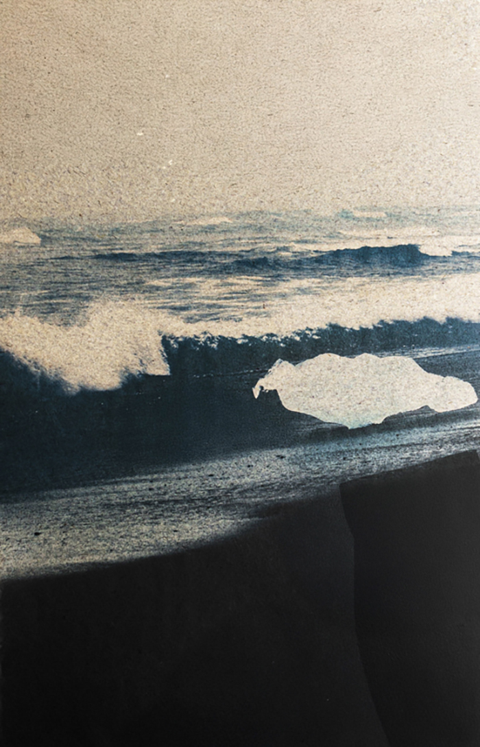 Flore Prébay et sa série "Deuil blanc" à l'exposition En famille, organisée par HiP