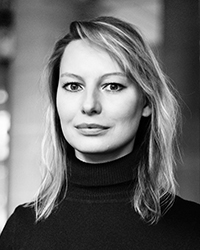 Natalya Saprunova et sa série "Peuple boréal" à l'exposition En famille, organisée par HiP